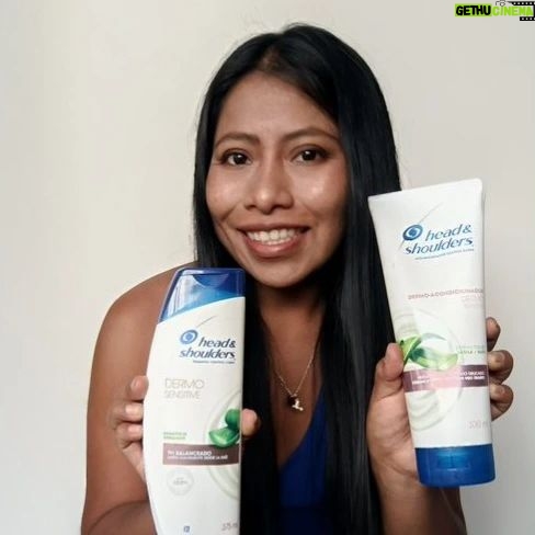 Yalitza Aparicio Instagram - Si tú como yo tienes cuero cabelludo sensible, te recomiendo la nueva línea Dermo-Sensitive con Aloe Vera que nos trae @headandshouldersla su fórmula con pH balanceado nos devolverá la calma a nuestra cabeza y dejará nuestro cabello sano, limpio y hasta el 100% libre de caspa con el uso regular. ¿Qué esperas para quitarte esa preocupación de la cabeza y mantenerla en calma? #CabezaEnAlto #CabezaEnCalma #publicidad