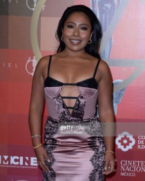 Yalitza Aparicio Instagram - La noche de anoche 🤗🥰😘

💄 @ger.parra 
💇🏽‍♀️ @itzelpachecomkup 
👗 @pabloriveraag 
💍 @cartier 
📷 RP @manunavarro 
💻 @pimientafilms

 #ariel  #ariel2022  #alfombraroja