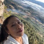 Yalitza Aparicio Instagram - 2024 🪅🎊🎉🥳… primer propósito cumplido en mi lugar favorito. Feliz Año Nuevo a todos!!! 🥂🪅🎉Les deseo que siempre lo mejor y que este año esté lleno de dicha y amor , pero sobre todo salud Tlaxiaco, Oaxaca