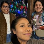 Yalitza Aparicio Instagram - Muchas gracias a todos lo que se tomaron el tiempo de felicitarme ayer (aun ando respondiendo mensajitos) gracias por ser parte de esta aventura de los 20s y que sigan formando parte de mis 30’s que sin duda serán muchas pata aventuras. Eternamente agradecida con todos, los Amo 🥰 📷 1. Mi mamá despertándome con mañanitas y mis gelatinas y flores favorita. 📷 2. Feliz en mis 30’s ... sin achaques 📷 3. Las primeras amigas visitando (faltó una amiga en la foto) 📷 4. El segundo ramos de rosas de la persona que más admiró y estimó. 📷 5. Mis amigos de CDMX festejandome los cumple. 📷 6. La gran descripción de los 30’s 📷 7 y 8 el pastelito no podía faltar 🥰 si no hay pastel no son cumpleaños