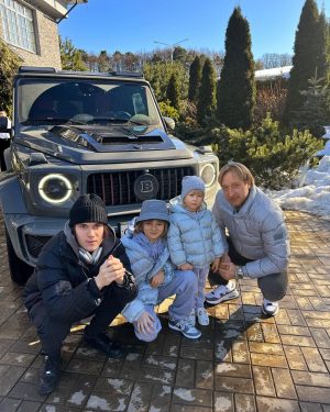 Yana Rudkovskaya Instagram - С моими пацанами 😎🤍
