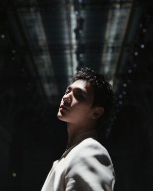 Yang Yang Instagram - THX#dunhillAW20 @alfreddunhill #dunhill
