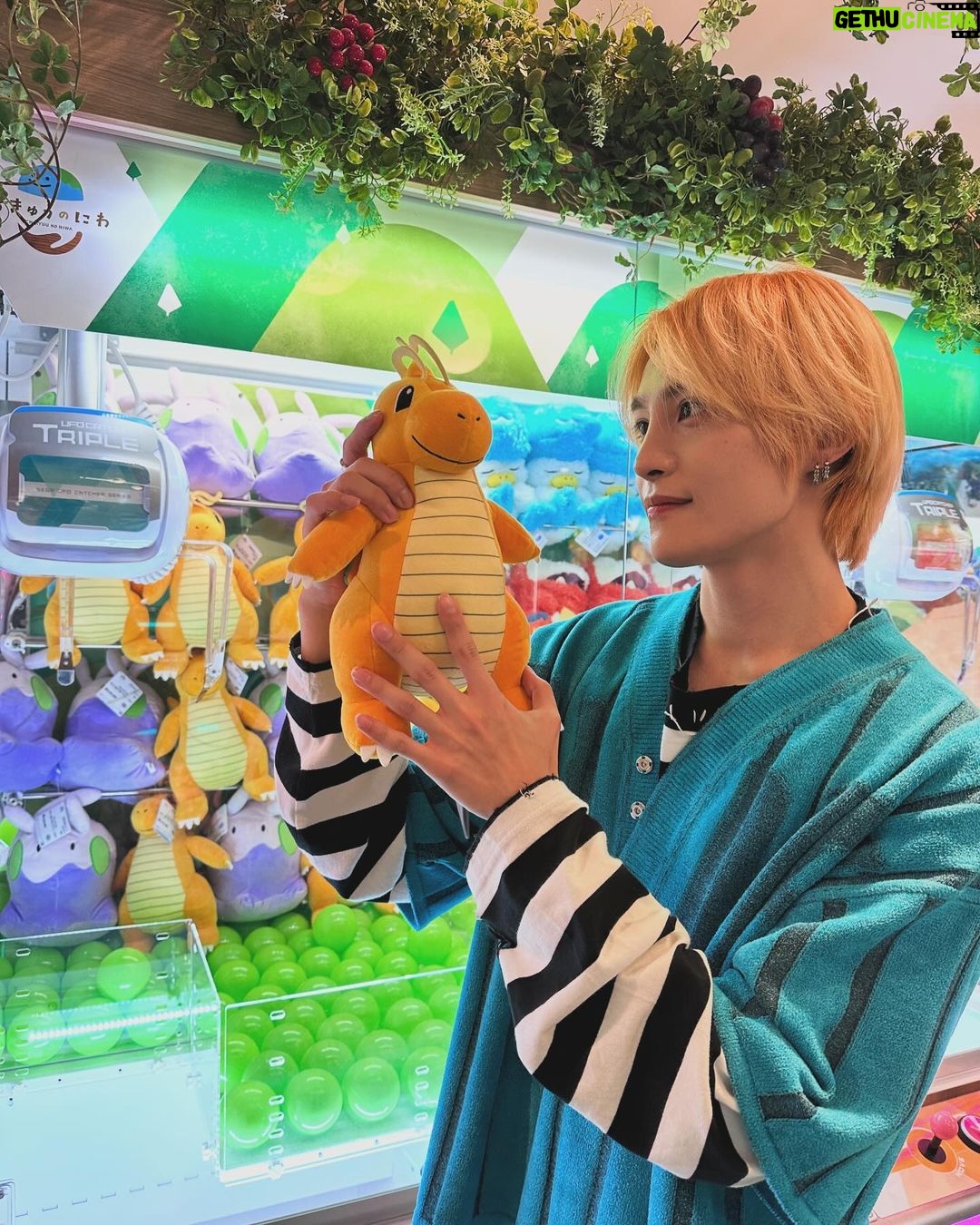 Yangyang Instagram - A night in Tokyo with Charmanderš„