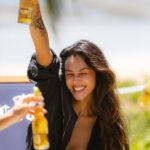 Yanna Lavigne Instagram - A vibe da nossa viagem resumida em carrossel, fomos muito felizes vivendo com @coronabrasil e nossos amigos amados, a vida sempre foi aqui fora!! #Avidaéaquifora #BebaComModeração *ad Japaratinga - Alagoas - Brasil