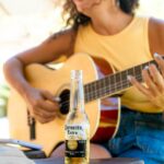Yanna Lavigne Instagram - A vibe da nossa viagem resumida em carrossel, fomos muito felizes vivendo com @coronabrasil e nossos amigos amados, a vida sempre foi aqui fora!! #Avidaéaquifora #BebaComModeração *ad Japaratinga - Alagoas - Brasil