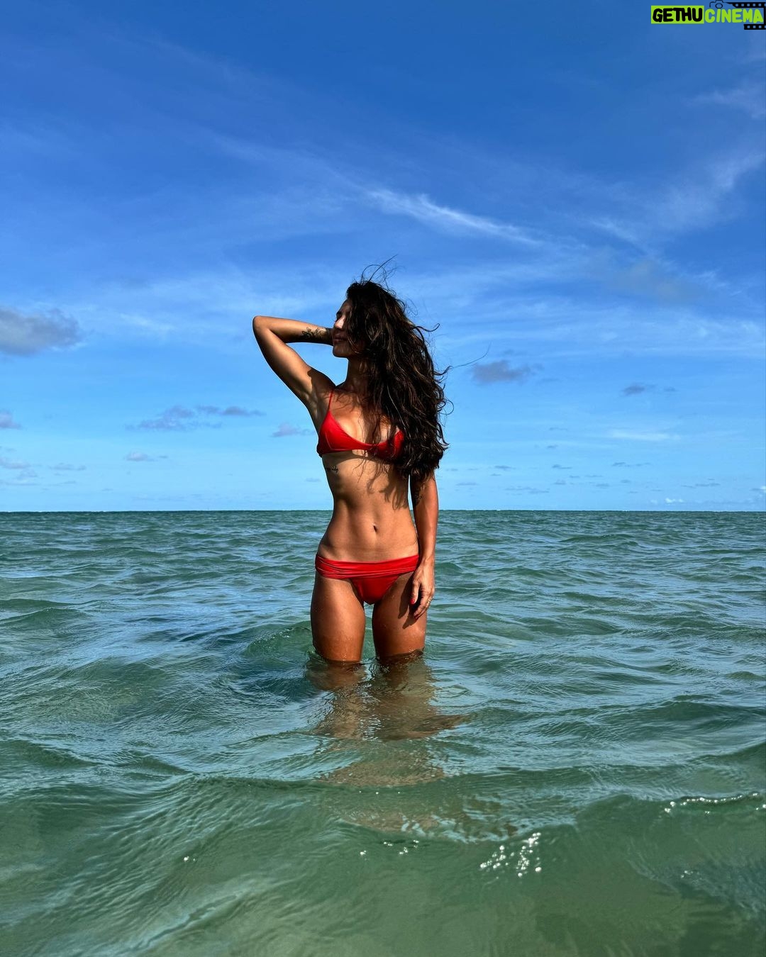 Yanna Lavigne Instagram - Vamo pro coqueiro 🌴 • @reveillonmilsorrisos