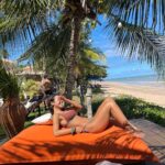 Yanna Lavigne Instagram - a vida fora daqui é…