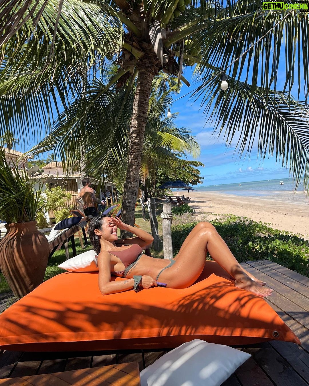 Yanna Lavigne Instagram - a vida fora daqui é…