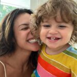 Yanna Lavigne Instagram - Feliz natal meu povo!! Reflitam sua existência e atitudes no mundo, e que aqui, experienciemos o máximo do amor ❣️