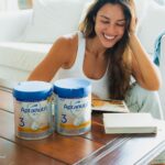 Yanna Lavigne Instagram - Você sabia que 70% dos marcos de desenvolvimento das crianças acontecem a partir de 1 ano? Por isso é tão importante que a gente continue nos preocupando com a nutrição dos nossos filhos mesmo após o primeiro ano! Aptanutri é uma fórmula infantil desenvolvida especialmente para crianças brasileiras a partir de 1 ano, que oferece os nutrientes necessários para o crescimento e desenvolvimento nesta fase tão importante. Use o cupom YANNAOFF20 no site do Mundo Danone e construa você também uma boa história com a nutrição da sua família! ❤️Aproveita que tá acabando! O cupom só vale até o dia 31 de Dezembro!! Então corre #embaixadora @aptanutribrasil O Ministério da Saúde informa: O aleitamento materno evita infecções e alergias e é recomendado até os 2 (dois anos) de idade ou mais. O produto mencionado não contém glúten. Consulte sempre seu médico e/ou nutricionista. #publicidade