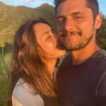 Yanna Lavigne Instagram - Slow living 🍓❣️❤️‍🔥
