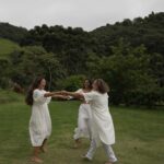 Yanna Lavigne Instagram - Há 365 dias atrás nunca poderíamos imaginar que o sonho de reunir, transformar e proporcionar debates profundos sobre ser mulher pudesse estar acontecendo como está neste exato momento. Historicamente, damos início ao 3º Retiro EVA e não poderíamos comemorar de maneira mais simbólica: unindo, fortalecendo outras mulheres para que cada uma de nós tenhamos força e coragem para sermos quem quisermos, estarmos aonde quisermos. No Dia Internacional da Mulher não felicitamos, juntas resistimos e regeneramos. Com Amor, Adri e Yanna.