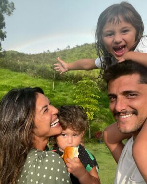 Yanna Lavigne Instagram - Achamos um arco-íris em casa no dia do aniversário da Memé, nosso pote de amor 🌈 🧡