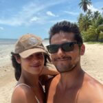 Yanna Lavigne Instagram - JAPARAMô. Meus registros de toda viagem do réveillon escorreram pelo ralo. Bem vindo 2024, trouxe já no seu dia 01 desconexão com o mundo da tela, meu celular pifou e até agora nada, como tô numa ilha tô bem fazendo o que a @coronabrasil sugeriu: “A vida é irada, vai lá e vive, a vida é aqui fora!” Um convite pra olhar mais dentro, mais pra mim… Só tenho a agradecer réveillon maravilhoso que a gente viveu, no paraíso, com nossos amigos amados @reveillonmilsorrisos obrigada por proporcionar tantos sorrisos sinceros nos últimos dias do ano e sua bela virada. Pronta pra próxima, mais desconectada do que nunca, ou seria o contrário? Next ———-> ❤️ Japaratinga - Alagoas - Brasil