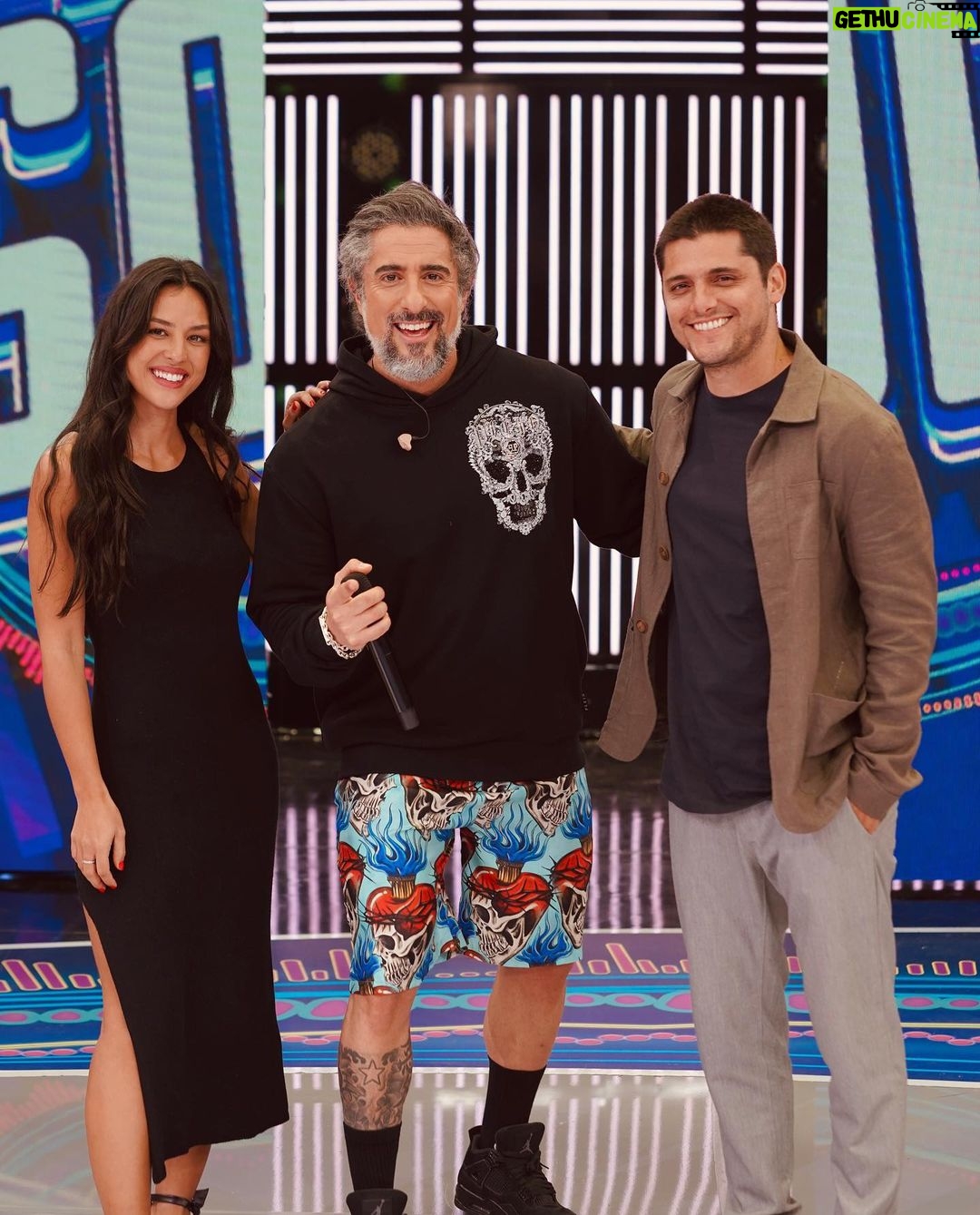 Yanna Lavigne Instagram - Sobe o som no sabadão do Caldeirolas!! Nos divertimos muito, e aí? Quem leva essa? @caldeiraonaglobo #SobeOsom
