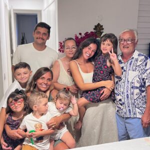 Yanna Lavigne Instagram - Feliz natal meu povo!! Reflitam sua existência e atitudes no mundo, e que aqui, experienciemos o máximo do amor ❣️