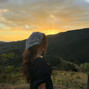 Yanna Lavigne Instagram - Momentos bons, estado presente que se eleva à vida!