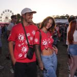 Yanna Lavigne Instagram - Casal que ama festivais, SIM! Obrigada @lojasrenner pelo convite de explorar essa experiência tão única e especial que foi curtir o Planeta Atlântida com vocês! Chamando atenção para ideias mais verdes, afinal o planeta é de todos! Nos stories você acompanha a delícia que foi e tem link pra conferir todas as opções de lookinhos pra festivais ❣️ 📸 @oswaldoneto_