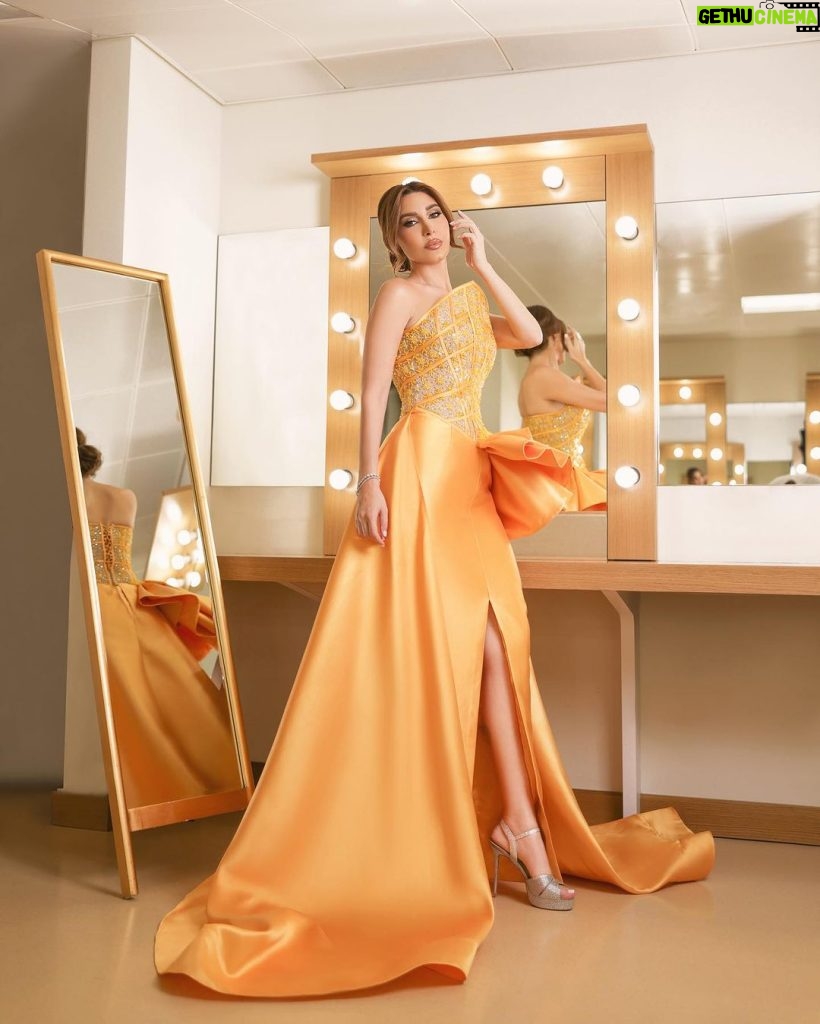 Yara Instagram - Glowing in 🧡 ✨ Dressed by @charbelzoecouture Jewlery: My collection #LoveMeLoveMeNot 🌼 @samrajewellery Makeup: @alberto_makeup Hair: @wassimsteve Contact lenses: My collection “DOVE GRAY” @samacontactlens 👁 Thanks @rashidalsaeed #Yara | #يارا United Arab Emirates