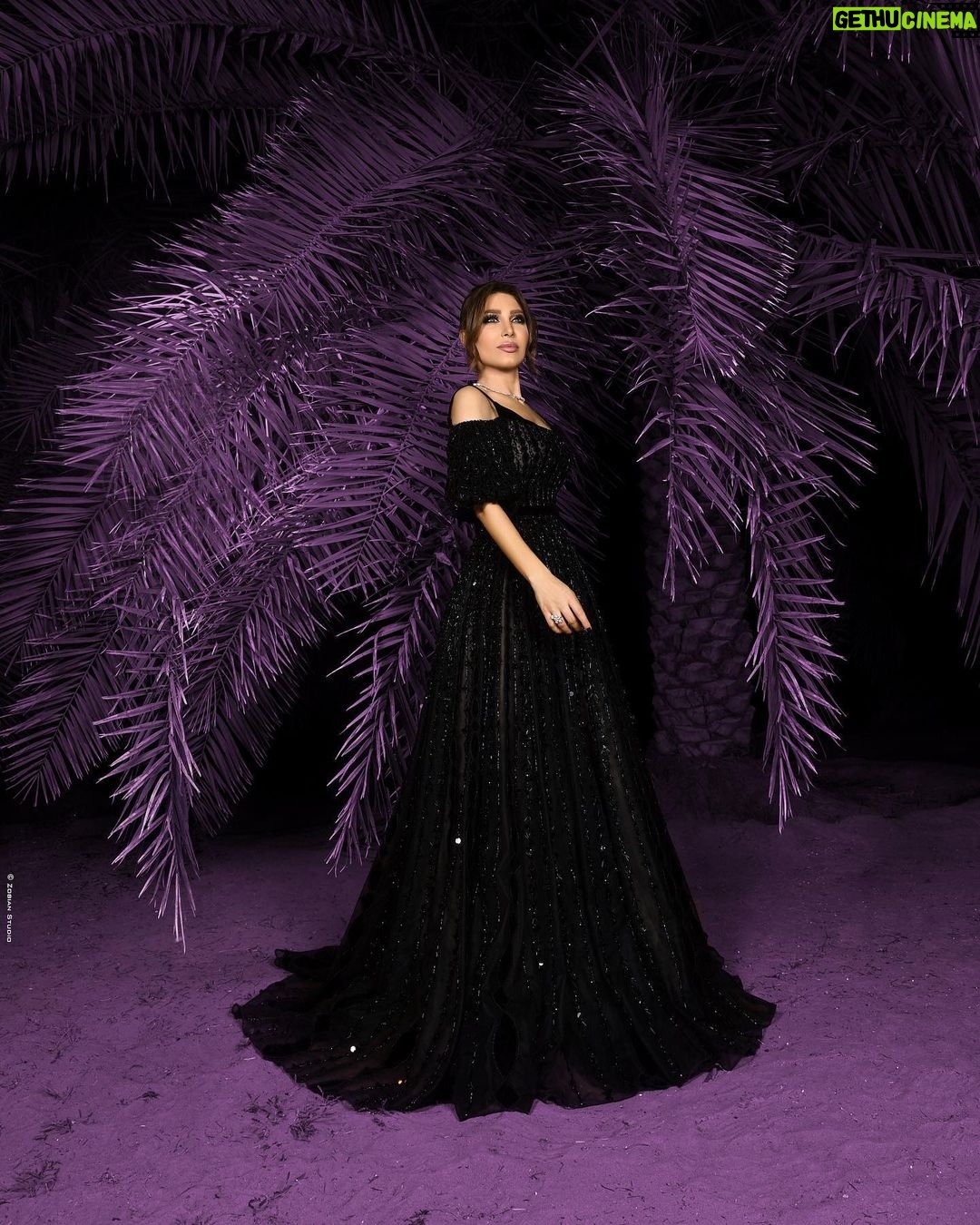 Yara Instagram - Lost in 💜✨ 📸 From yesterday’s wedding Dressed by: @labourjoisie @sharbel_azar 🖤 Jewelry: @samrajewellery Hair: @wassimsteve Contact lens: My collection “Lava Gray” @samacontactlens 👁 Photos by: @zobiansaadofficiall #Yara | #يارا . . . #يارا_لوفرز #yaralb_lovers #yarafans #يارا_فانز United Arab Emirates
