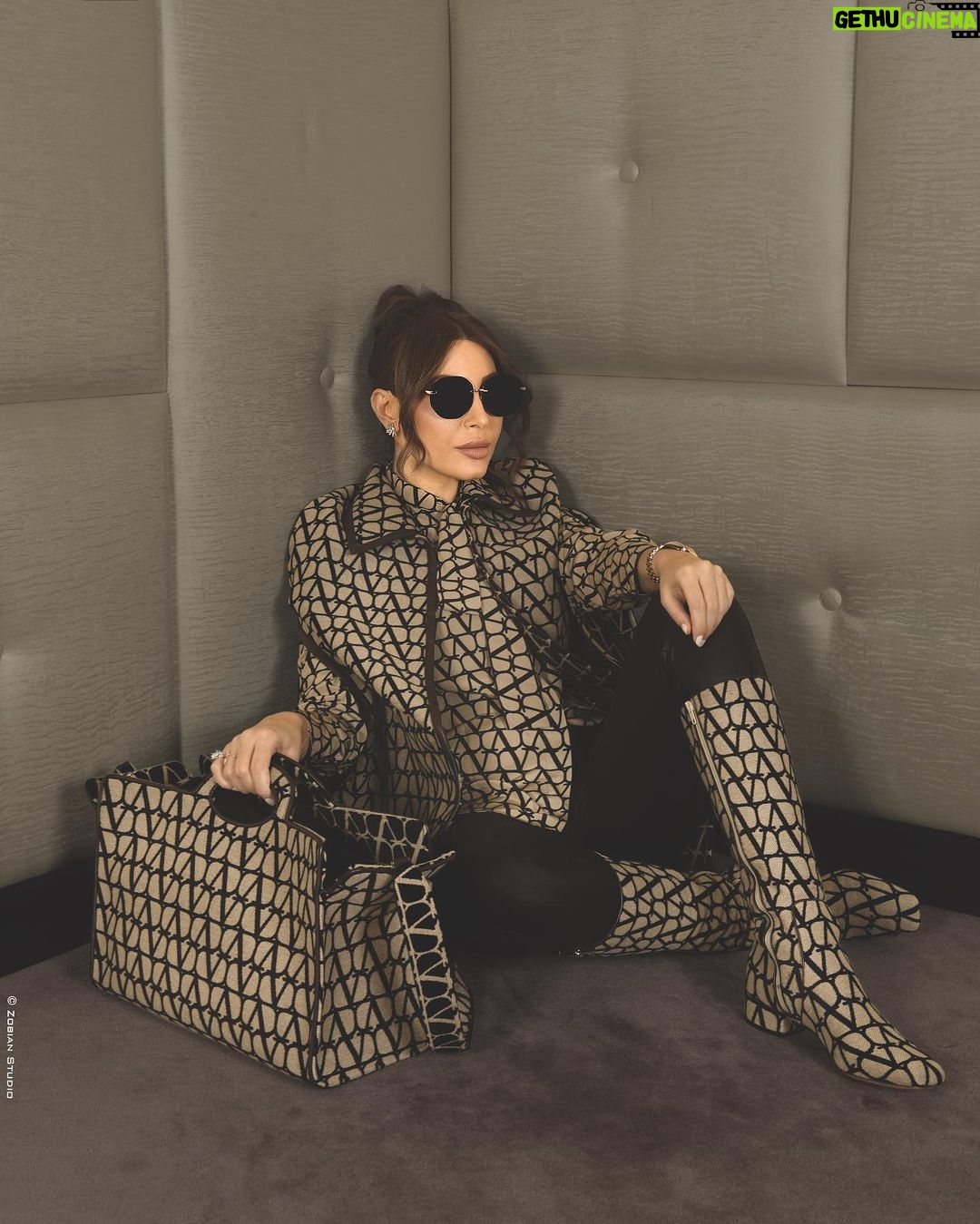 Yara - 26K Likes - مساكم خير #يا_أهل_الهوى 🤎🎶
Outfit by: @maisonvalentino
Styled by: @slimi7
Jewelry: My collection #LoveMeLoveMeNot with @samrajewellery ✨
Hair by: @fadiaelmendelek_dubai
Photos by: @zobiansaadofficiall
#Yara | #يارا
. . .
#يارا_لوفرز #yaralb_lovers #yarafans #يارا_فانز