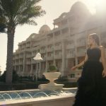 Yara Instagram - عودة إلى آخر ألبوماتي الخليجية معكم يا #غير_الناس 🎶🤍 شاركوني ذكرياتكم مع أغاني الألبوم 😍 #Yara | #يارا . . . #يارا_لوفرز #yaralb_lovers #yarafans #يارا_فانز #GheirElNas