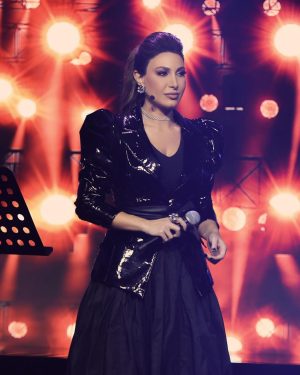 Yara Instagram - أسبوع سعيد 🖤

حبيتوا إطلالتي ضمن برنامج #ليالي_المونديال؟😍❤️

Dressed by @khalilzein.official @Quaintrelle_fashion 
Hair and makeup @fadiaelmendelekqa
Jewelry @samrajewellery ✨
Contact lens my collection “Dove Gray“ @samacontactlens 👁 

#Yara | #يارا

. . .

#يارا_لوفرز #yaralb_lovers #yarafans #يارا_فانز