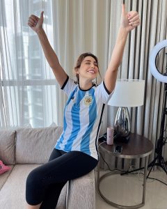 Yara Instagram - و اخيراً كرة القدم تنصف ميسي وتصبح أكثر عدالة بتحقيق حلمه قبل الاعتزال … عزيزي ميسي انت أفضل لاعب فى التاريخ لم يأتي قبلك ولن يأتي بعدك @leomessi 🫶🏻 ألف مبروك للأرجنتين 🇦🇷 #Yara | #يارا . . . #Messi #WorldCup2022 #كأس_العالم_قطر_2022 #Qatar #Fifa UAE