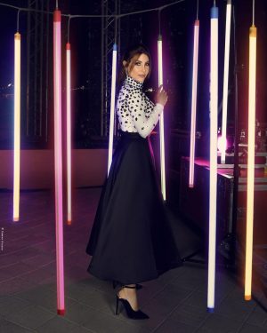 Yara Instagram - مساء الأناقة والجمال 🖤🤍

Dressed by @khalilzein.official @nourfathallah 😍
Makeup by @fadiaelmendelek_dubai
Hair by @wassimsteve
Jewelry @samrajewellery ✨
Contact lens my collection “Moor Gray“ @samacontactlens 👁️ 
Photos by @zobiansaadofficiall

#Yara | #يارا

. . .

#يارا_لوفرز #yaralb_lovers #yarafans #يارا_فانز