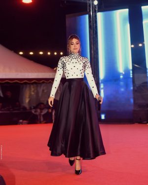Yara Instagram - من أجواء الإحتفال ب #العيد_الوطني_الإماراتي ليلة أمس 🇦🇪

الله يديم الفرح على #الإمارات وشعبها الرائع ❤️

#Yara | #يارا

. . .

#يارا_لوفرز #yaralb_lovers #yarafans #يارا_فانز