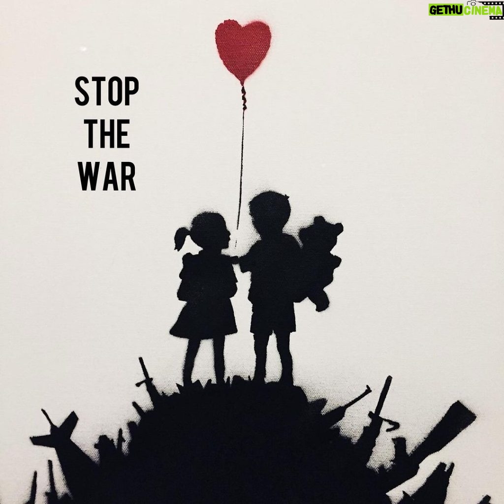Yara Instagram - STOP THE WAR. يا رب رحمتك 🙏🏻 #غزة #فلسطين Palestine