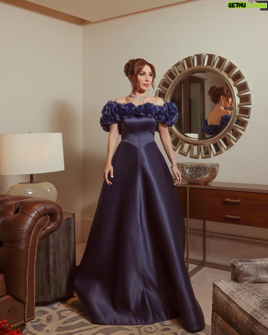 Yara Instagram - مساكم حب وجمال 💙✨ 📸 from the #Wedding Dressed by: @aavvafashion Jewelry: @samrajewellery Contact lens: My collection “Moor Gray” @samacontactlens 👁 Photographer: @georgeschamieh #Yara | #يارا United Arab Emirates