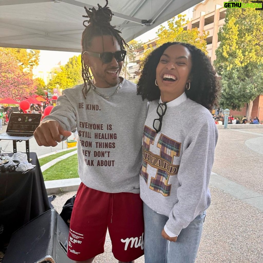 Yara Shahidi Instagram - It’s A Different World!! So excited to be on the @pcclancer yard today for the HBCU Caravan. The faculty and staff went all out to show the students how important they are☀️ an entire celebration where Black students got to connect directly with HBCU reps and have the opportunity for ON THE SPOT admissions🤯#dontsleeponcitycollege #hbcucaravan #hbcuatpcc #ittakesavillage #pasadenacitycollege