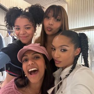 Yara Shahidi Instagram - THE DAY THAT I WANT 💕🦟 TY @pinkpantheress for a day with the girlies 🦟 MOSQUITO MUSIC VIDEO OUT NOW 🫶🏽 @pinkpantheress @charithra17 #indiaamarteifio 💕 Mayfair London