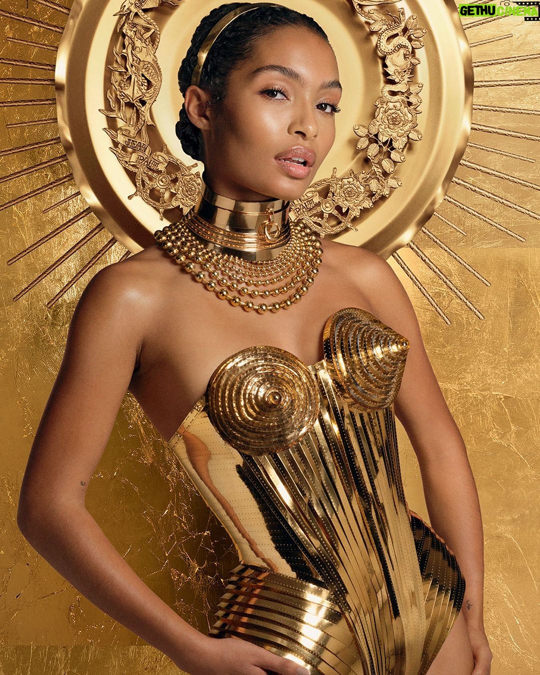 Yara Shahidi Instagram - Discover #GaultierDivine, the new feminine and radiant fragrance by #JeanPaulGaultier. #IAmDivine