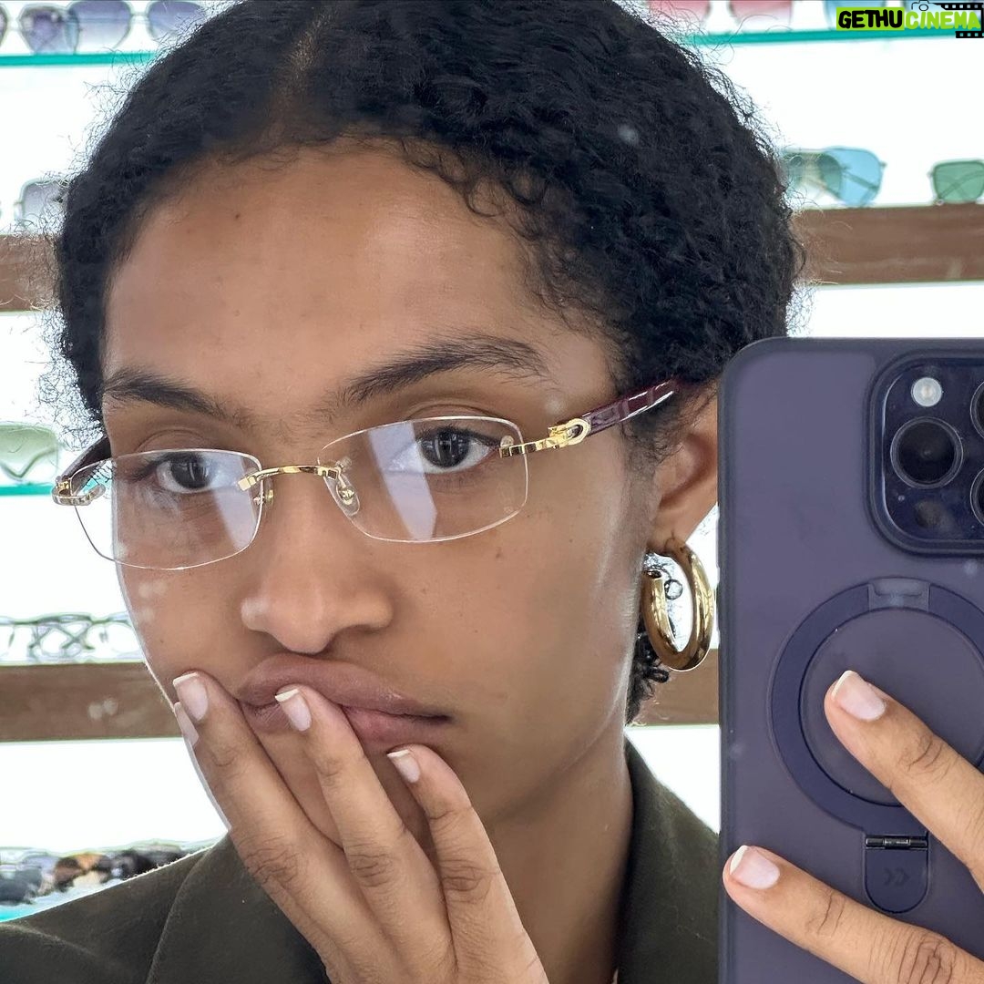 Yara Shahidi Instagram - Through new eyes 👁️🗨️