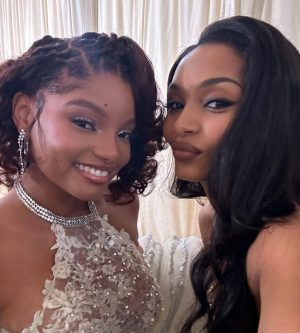 Yara Shahidi Instagram - OUR PRINCESS HAS OFFICIALLY SWAM ON TO EVERY BIG SCREEN AROUND THE WORLD 🧜🏾‍♀️🎥 @disneylittlemermaid is OUT everywhere which means everyone gets a chance to witness the absolute magic of @hallebailey ! I feel spoiled that I get to experience your warmth and talent in real life and can’t wait for your light to be shared with the world. Congratulations love 💕💕💕#LittleMermaid