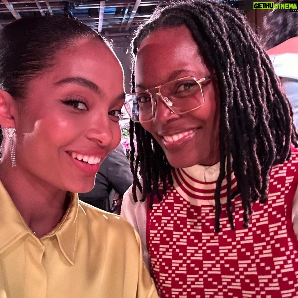Yara Shahidi Instagram - I hope everyone is lucky enough, in their lifetime, to experience a friendship, partnership, and mentorship as fulfilling and joyful as this one. I was lucky enough to be born into it✨ Happy Mother’s Day @chocolatemommyluv