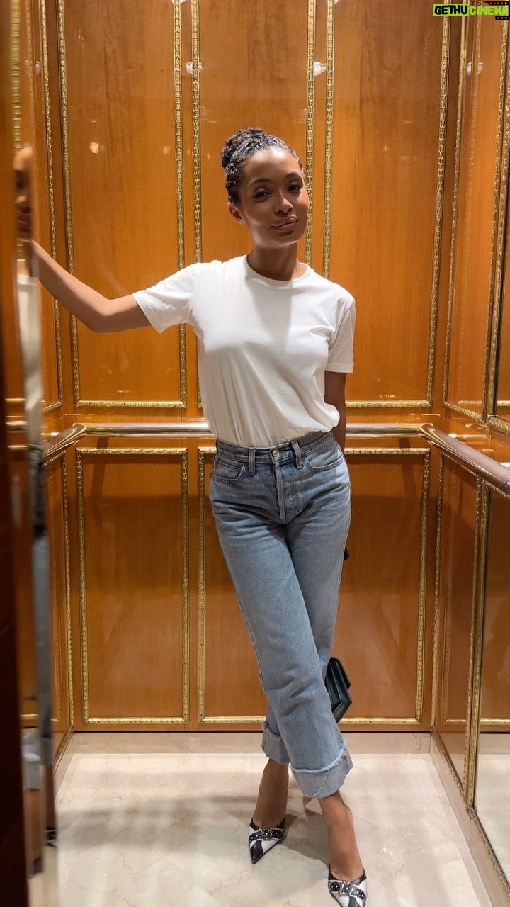 Yara Shahidi Instagram - When you see me, you see her 🔄 When you see her, you see me 💁🏽♀️ #OnmyMama #ParisFashionWeek Paris, France