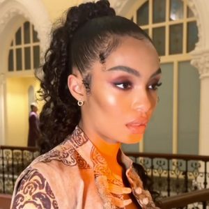 Yara Shahidi Instagram - 📸 Mumbai Moments #DiorFall23 @mariagraziachiuri @dior @diorbeauty 🪡