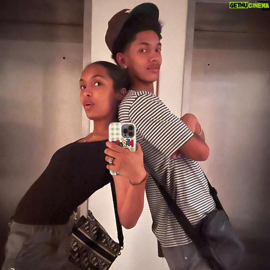 Yara Shahidi Instagram - Birthdays Back2Back and I will always have ur back 🤞🏽HAPPY BIRTHDAY @sayeedshahidi - It’s such a joy to do life with you 🤞🏽