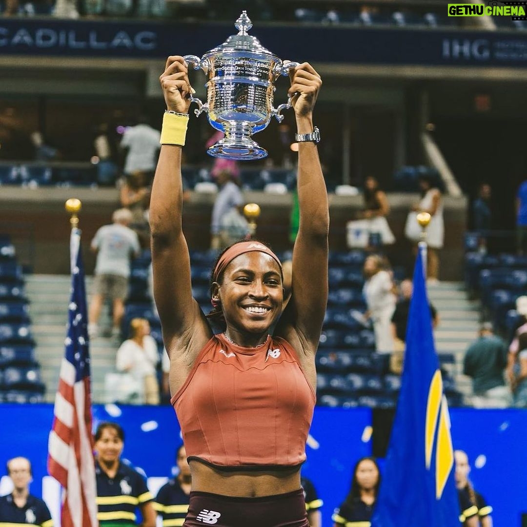 Yara Shahidi Instagram - THE DEFINITION OF A CHAMPION @cocogauff 🏆 Brava on a tournament played with so much skill and #BlackGirlMagic ✨ #usopen