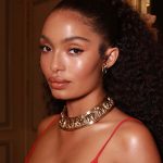Yara Shahidi Instagram - Simple•Classic•Elegant #CartierTrinity @cartier 💫Skin: @nikki_makeup Curls: @jordanbrumanthair Style: @jasonbolden 💫