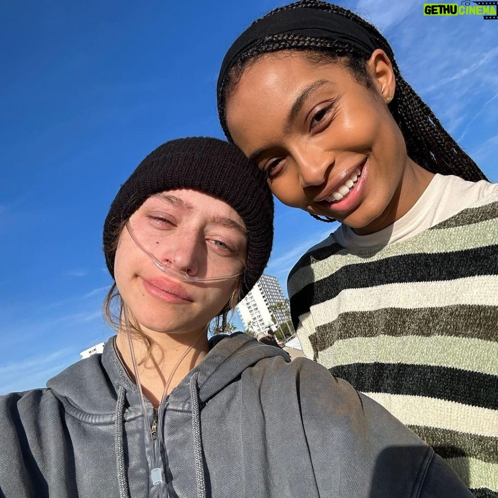 Yara Shahidi Instagram - A year ago, today, we wrapped a beautiful journey of exploring the transformative depths of female friendship 🫂Thank you @audrey_shulman for sharing your life, your friendship with Chrissy, and your script with us and the world. Thank you @bigbadtrish for helping us find our way through this story with authenticity and heart. Of course, so much love to my screen partna @odessaazion for being the Corrine to my Jane ⭐️ SITTING IN BARS WITH CAKE streaming on Amazon Prime⭐️