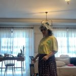 Yasemin Sakallıoğlu Instagram - Bir kadının evde tek başına stres atma dansı😂