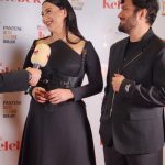 Yasemin Sakallıoğlu Instagram - Hayat herkese kendi kelebeğini versin aşko😂 #pantenealtınkelebeködülleri Make-up👉 @serhatsenn Saç👉 @nesriincann
