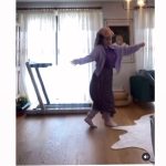 Yasemin Sakallıoğlu Instagram - Hes kodu olmadan mekanlara girişim😂