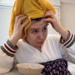Yasemin Sakallıoğlu Instagram - 14 Şubat sonrası bekar kızına patlayan anne😂