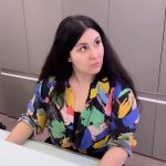 Yasemin Sakallıoğlu Instagram - Kuaförde sıradan bir gün😂