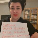 Yasemin Sakallıoğlu Instagram – Koruma altına alınması gereken tür😂
#challenge